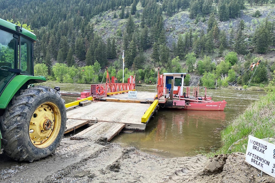 32656658_web1_230511-NTS-McClure-Ferry-Closure-off-Hwy-5-barriere_1