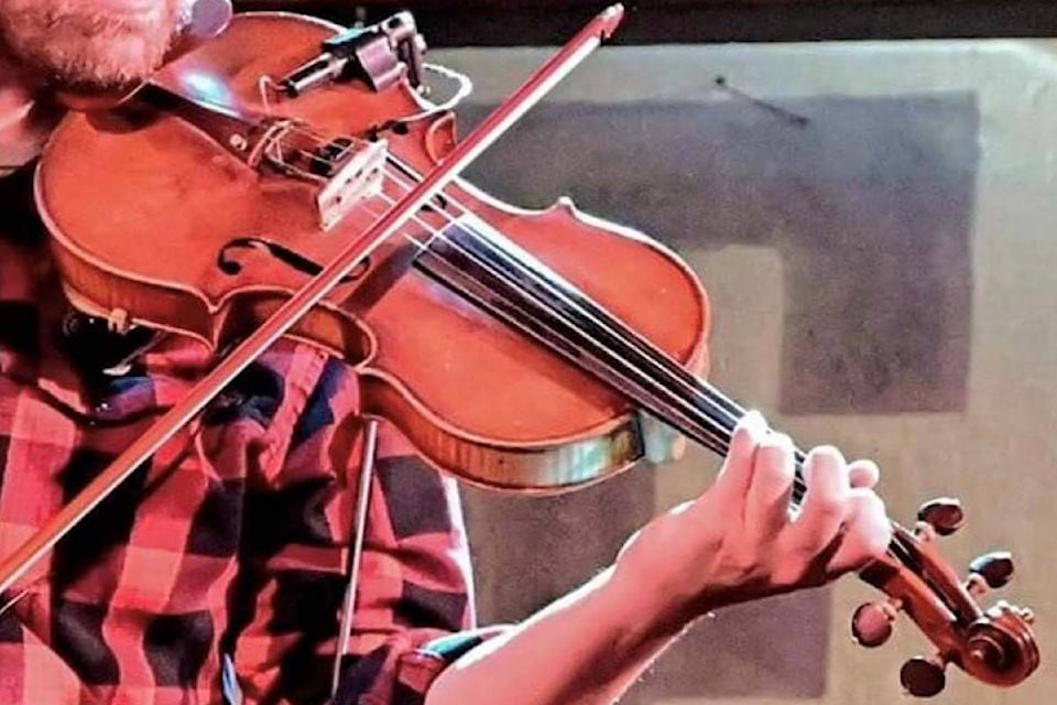 33563223_web1_230817-KCN-stolen-volin-violin_1