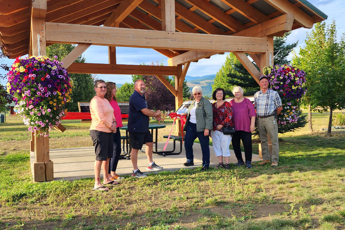 33585274_web1_RSZ-Ribbon-cutting-2-20230811_184555