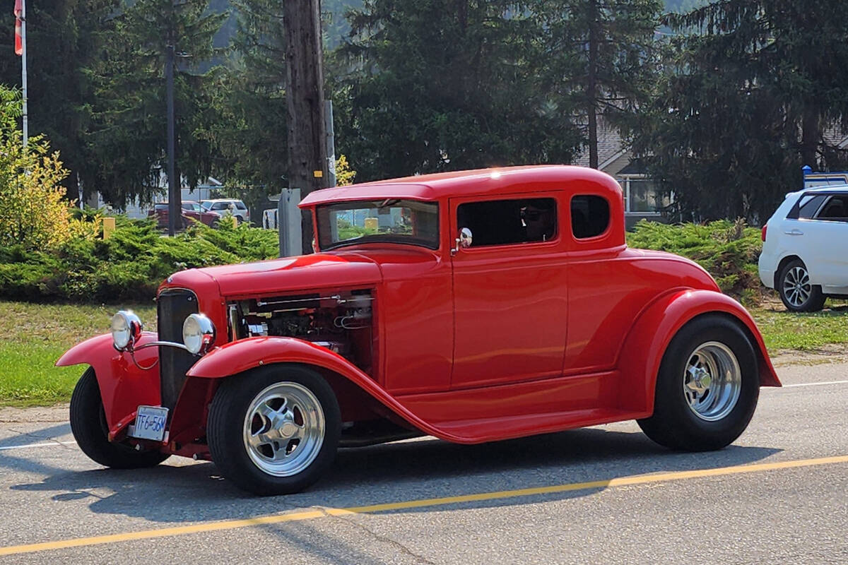 33797883_web1_RSZ-Parade-Red-Hot-Rod-20230902_112338