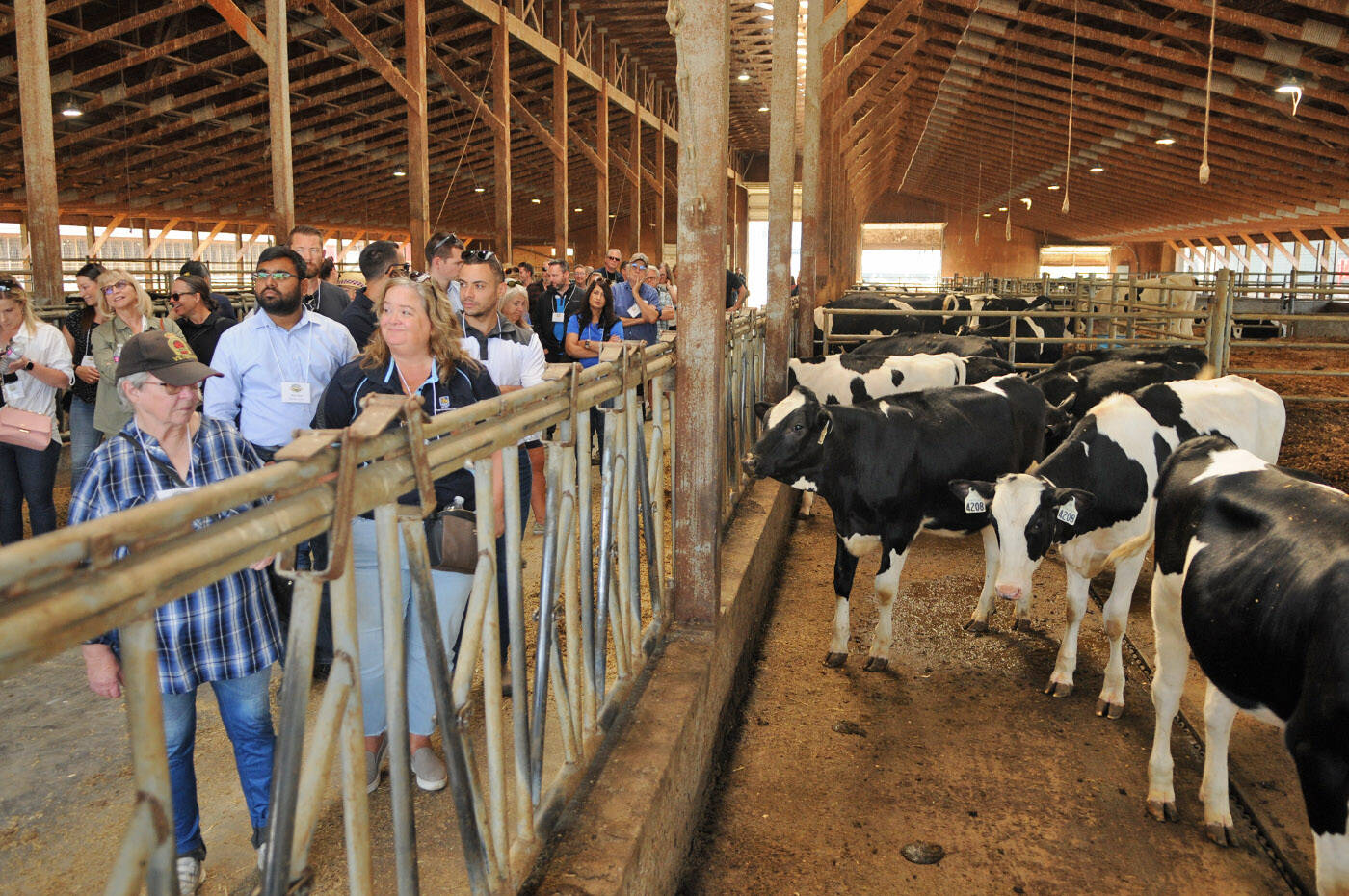 33942516_web1_230915-CPL-Dicklands-Biogas-Tour-HauckPhotos_11