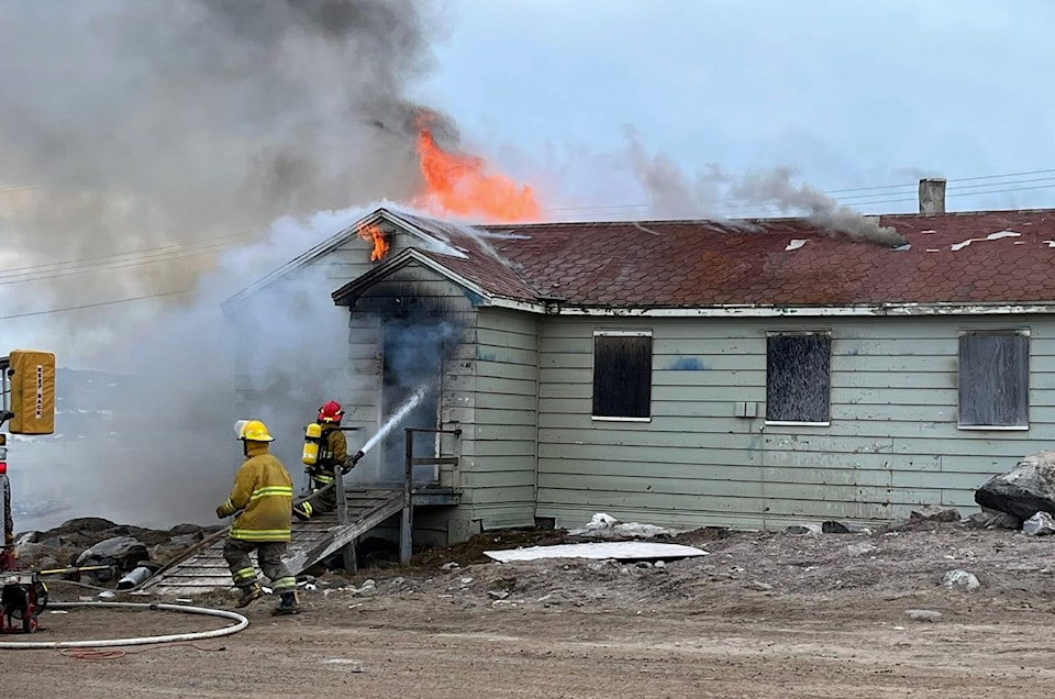 taloyoak-house-fire