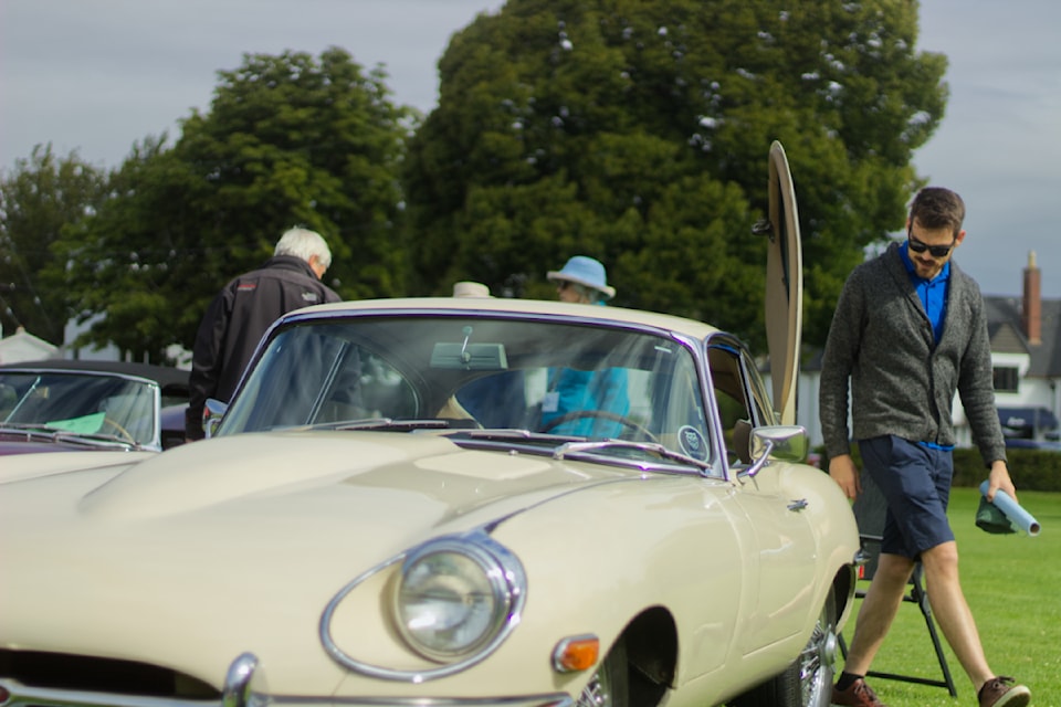 Chris Moyes cleans up his '69 E-Type Jaguar.