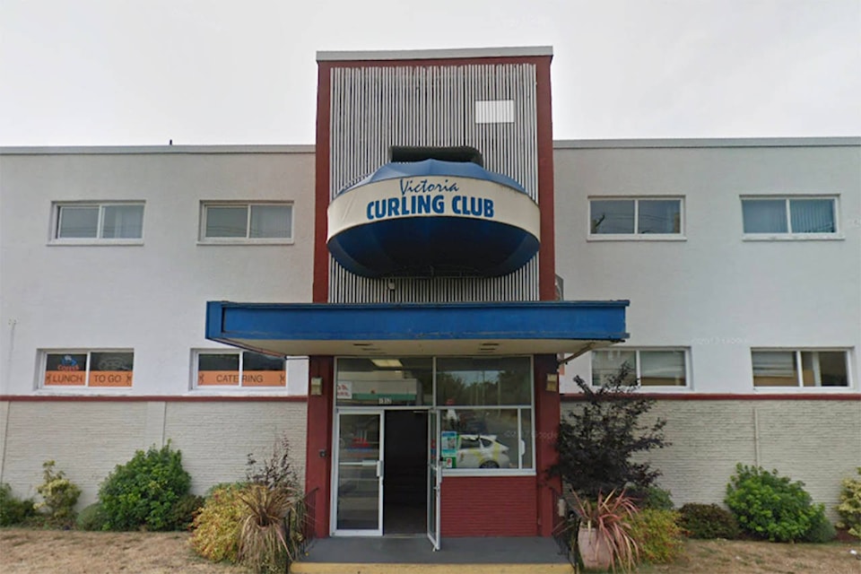 14516373_web1_181114-VNE-Curlingclub