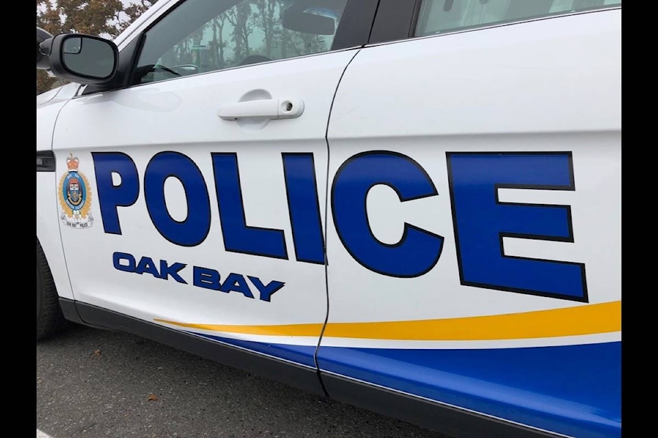 14630431_web1_181025-OBN-M-Oak-Bay-Police