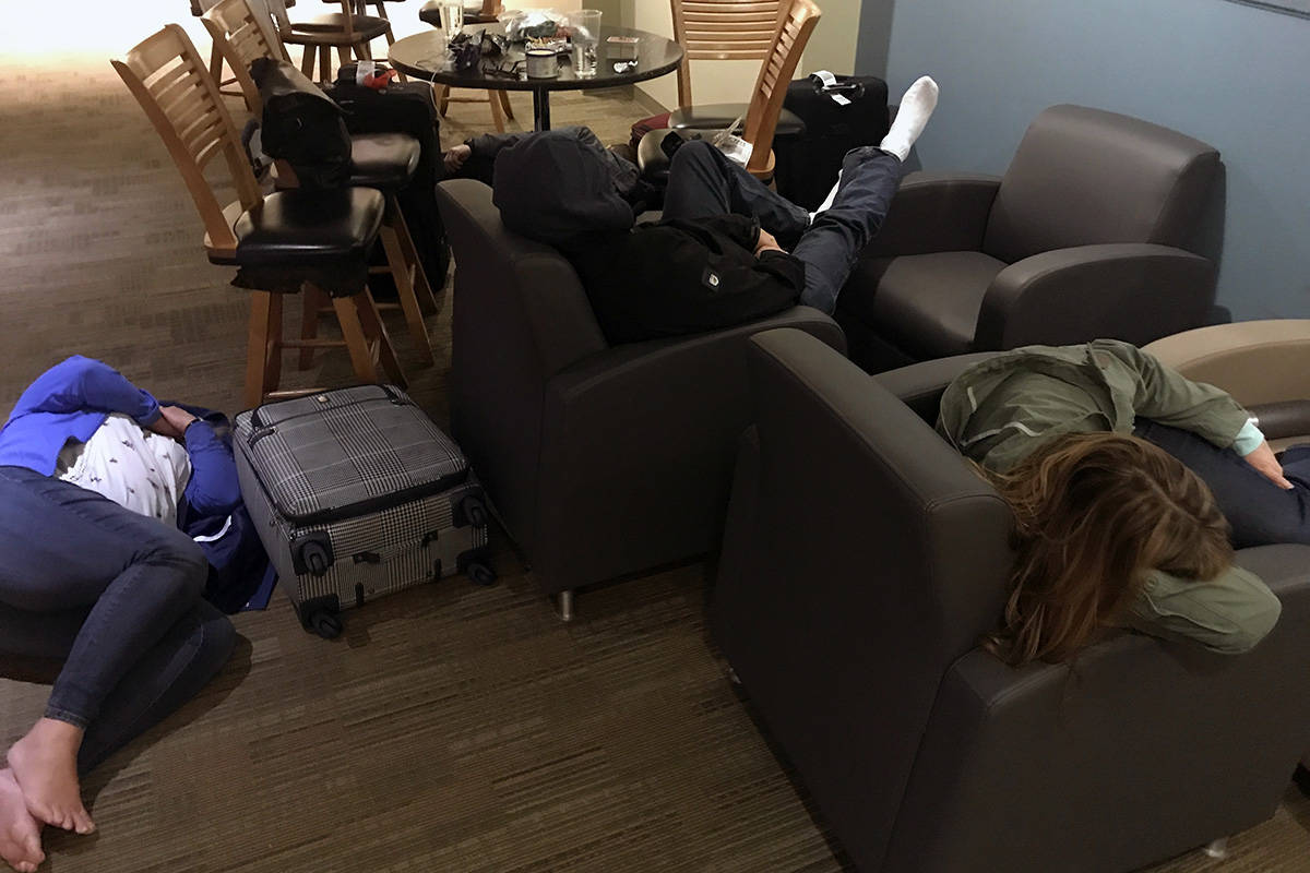 15495696_web1_AirportSleeping2