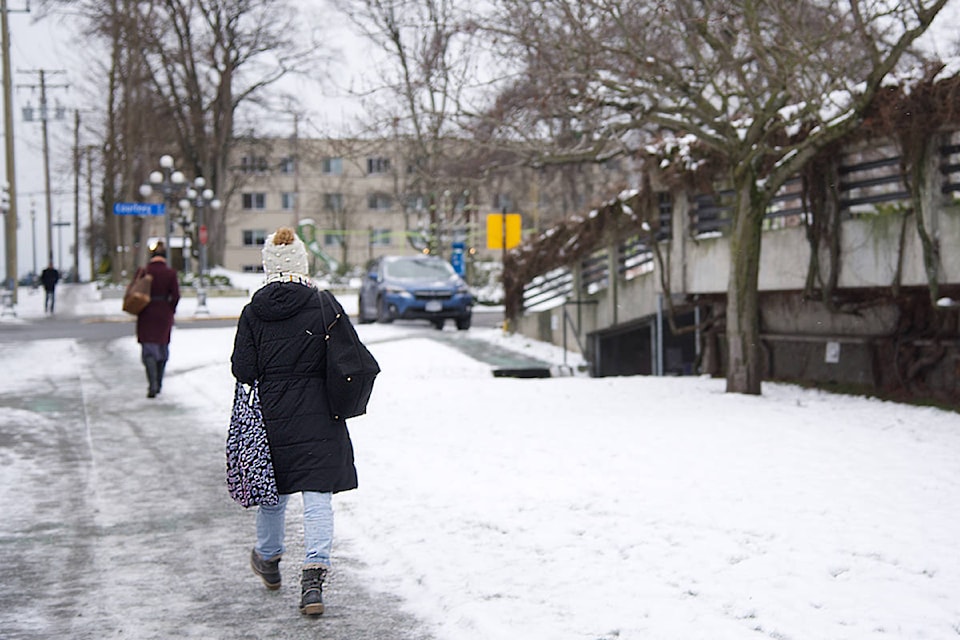 20137339_web1_200114-VNE-Victoria-Snow-PHOTOS_11