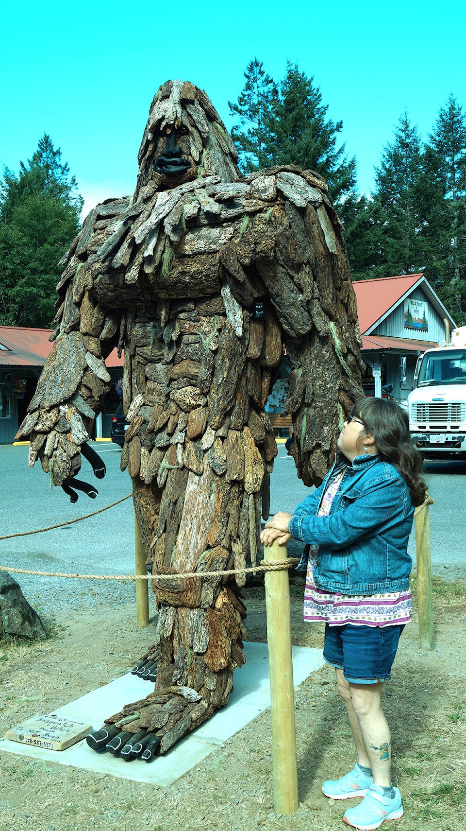 22216575_web1_200730-SNM-Sasquatch-Carving-REWORK_2