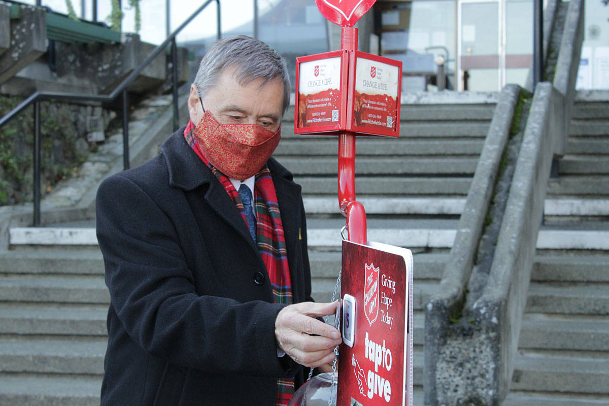 23492387_web1_201201-VNE-Virtual-Christmas-Kettle-saanichsalvationarmy_1