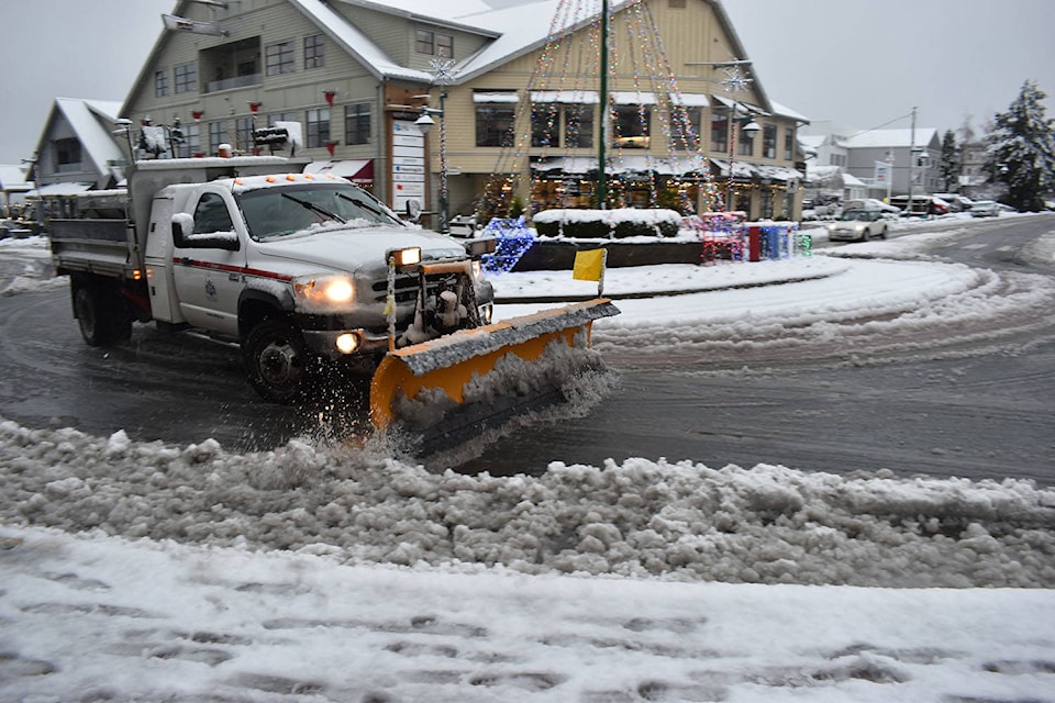 Town of Sidney municipal crews were kept busy Monday clearing roads. (Wolf Depner/News Staff)