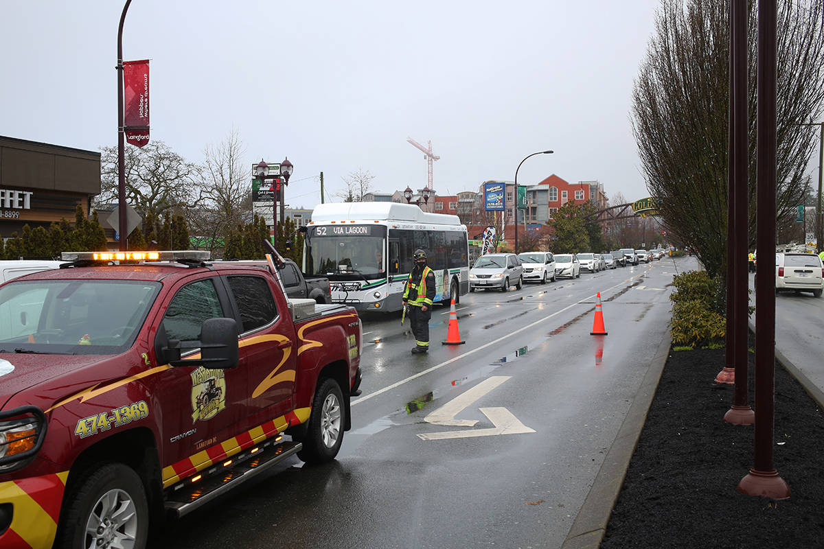 24627792_web1_210324-GNG-Accident-Goldstream-pics_3