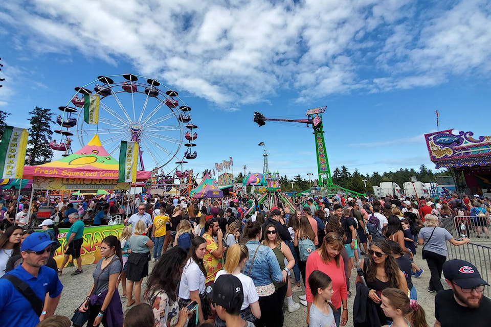 25778979_web1_210709-VNE-SaanichFair-2021_1