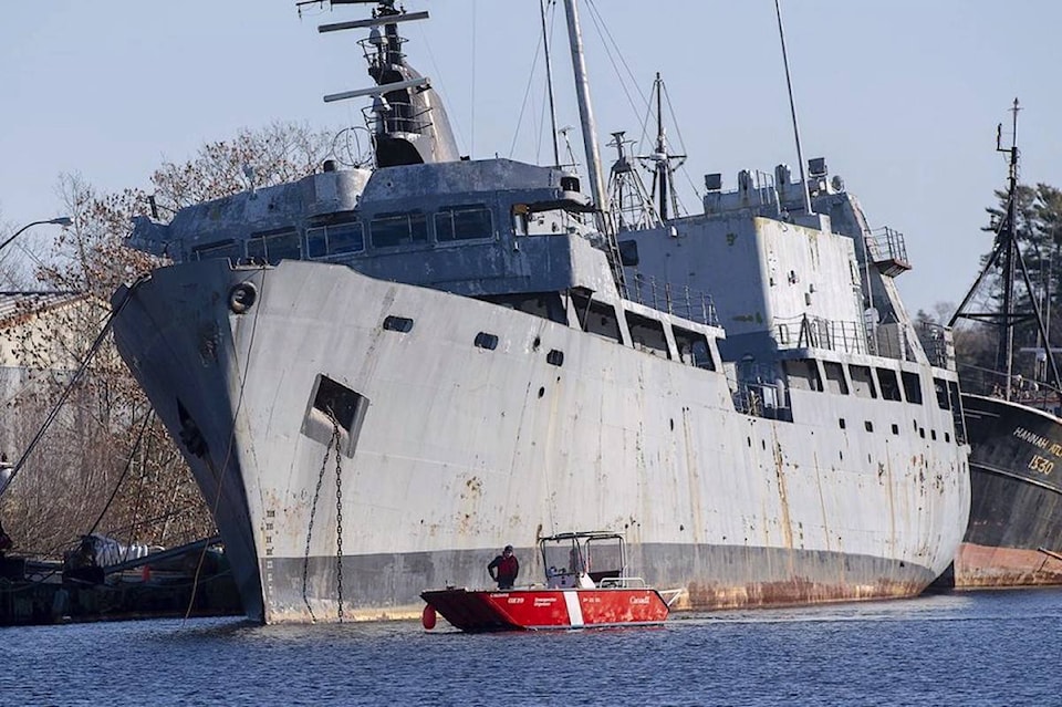 25849358_web1_210716-BPD-AbandonedBoats-WEB_1