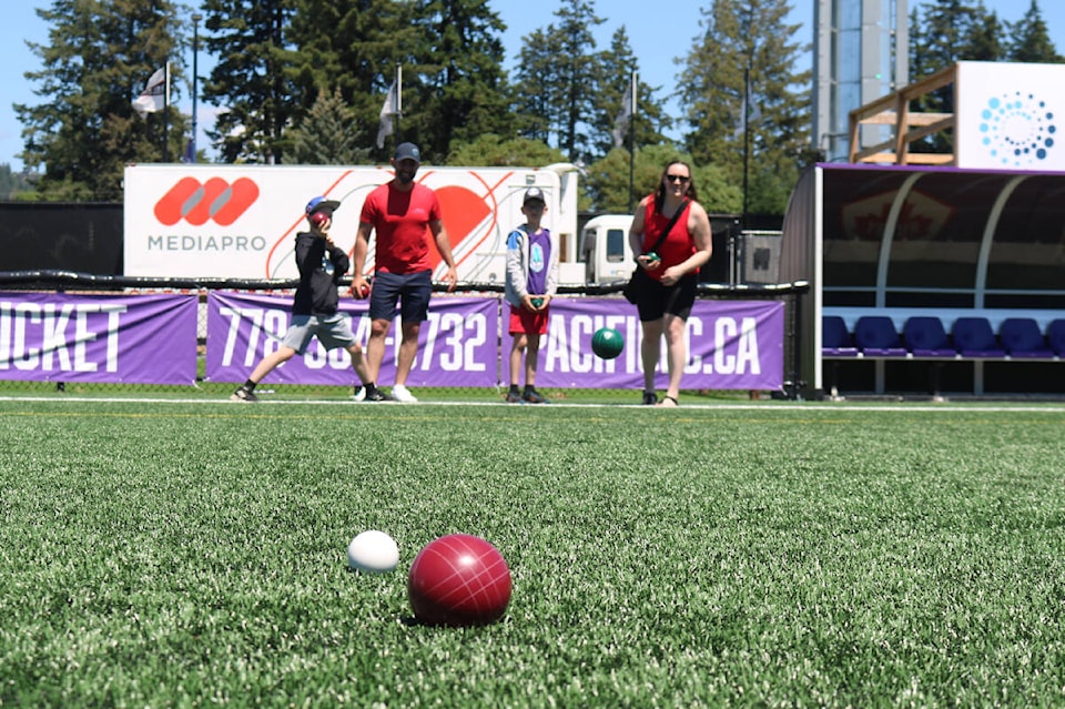 29642788_web1_220701-GNG-WestShore-CanadaDay-metchosin-langford_2