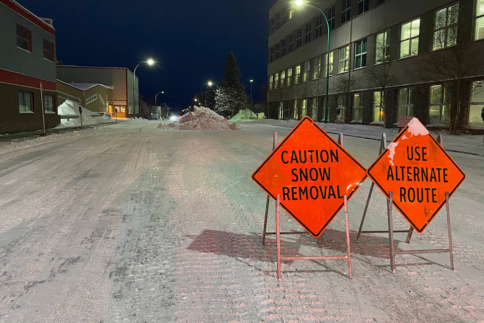 32075512_web1_230308-CPW-Snow-Clearing-Death-signs_1