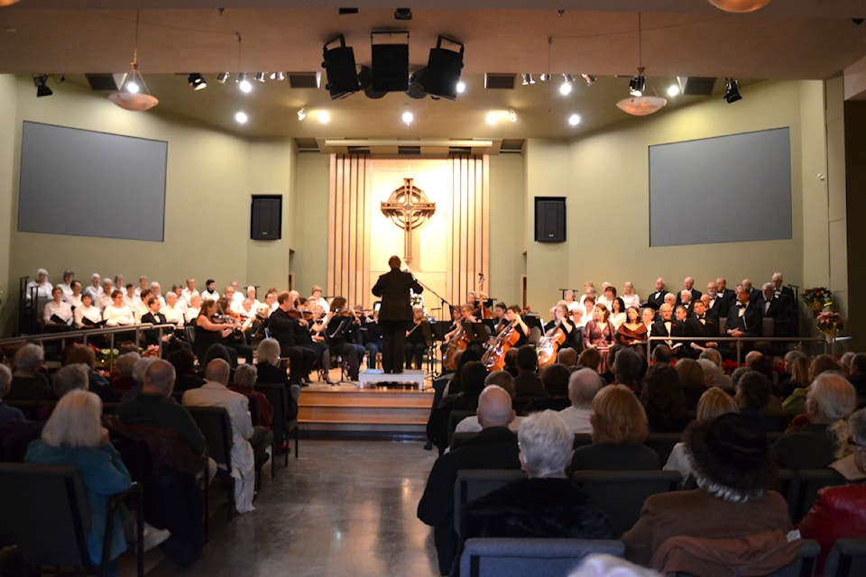 250409-pqn-oceanside-concert-choir