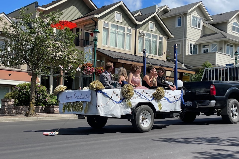 250521-pqn-kss-grad-parade