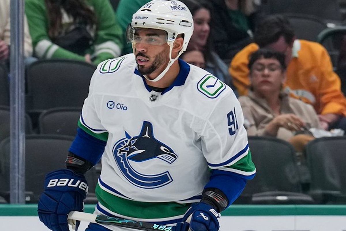 Canucks erupt in second period en route to 5-3 win over Dallas Stars