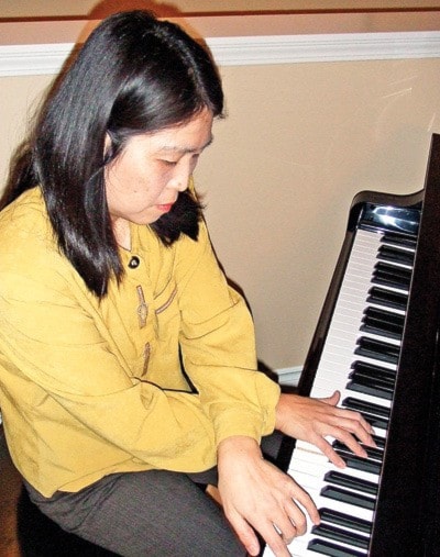 30254parksvillepianolady