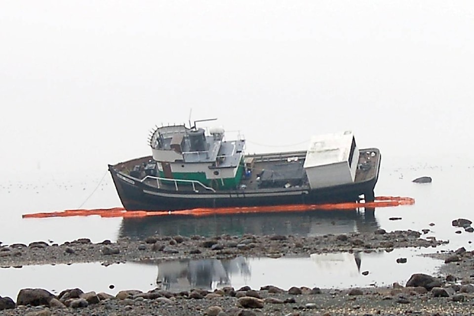 web1_170428-PQN-M-boat2