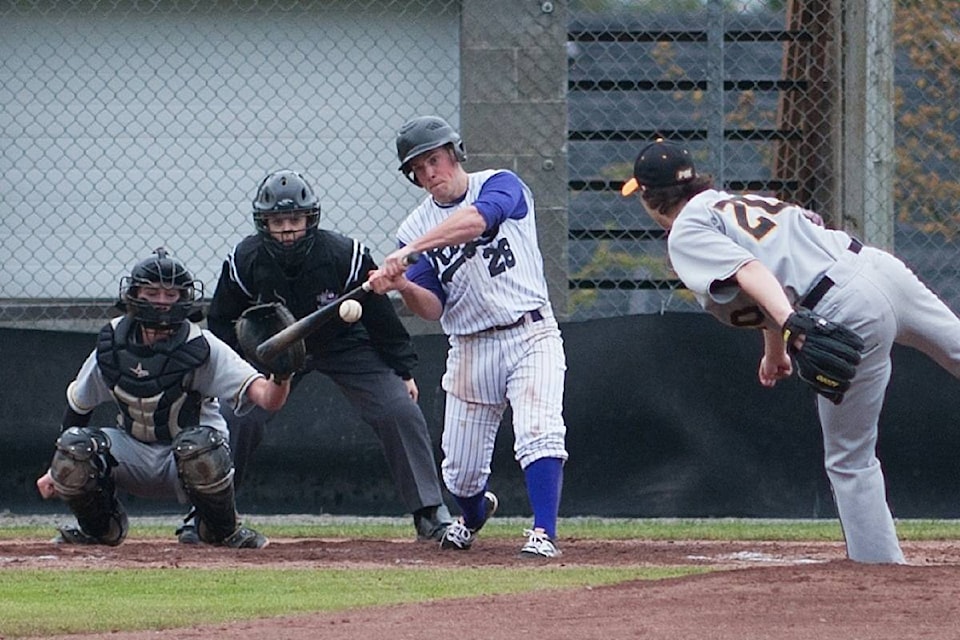 web1_170509-PQN-M-baseball-rogers-jr-april23