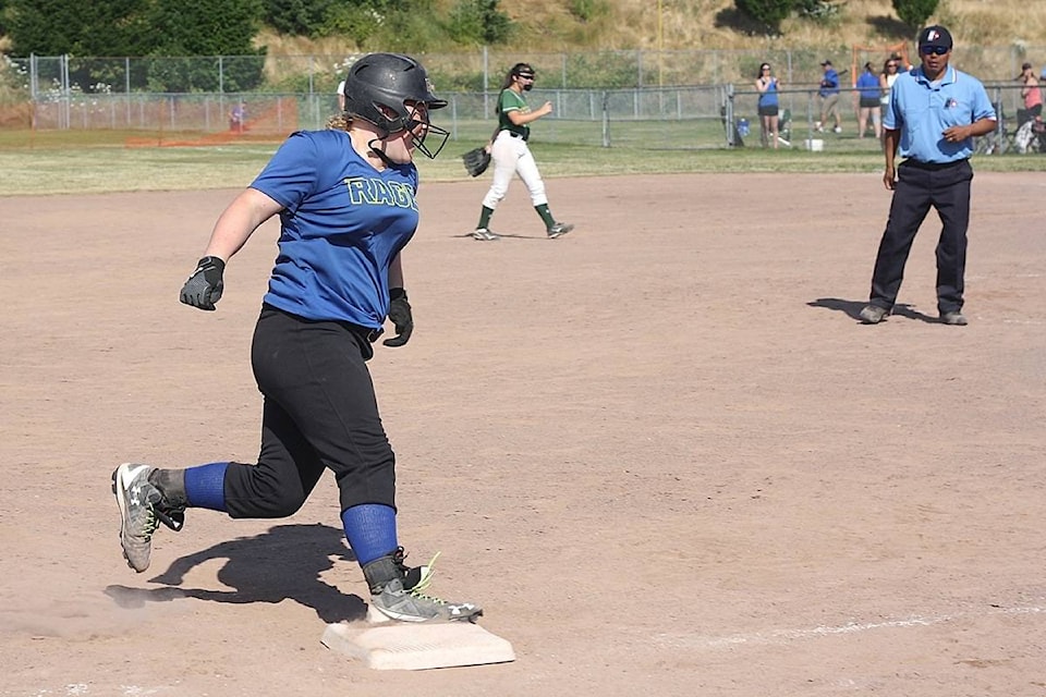 7774259_web1_170719-PQN-M-softball-spracklin-gs-july15