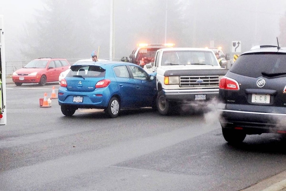 9710582_web1_171207-PQN-M-Alberni19A-accident-jr-dec7