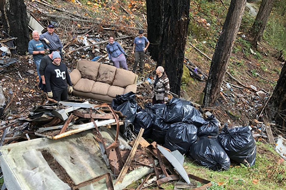 15352475_web1_Little-Mountain-Clean-up