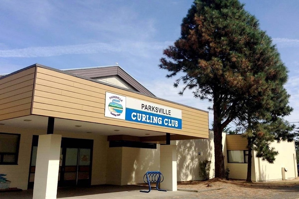 16224146_web1_190402-PQN-M-Parksville-curling