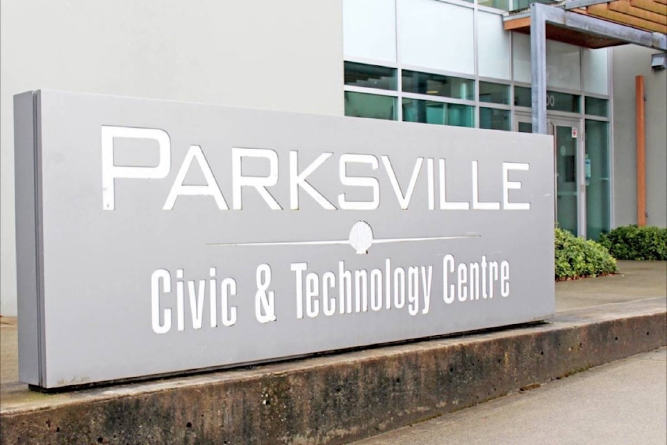 18136718_web1_190815-PQN-M-parksville-civic-and-tech-centre