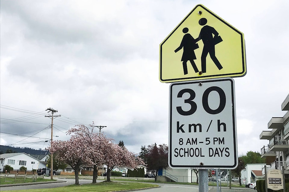 21427920_web1_200506-AVN-RCMP-School-Speed-Zones-school_2