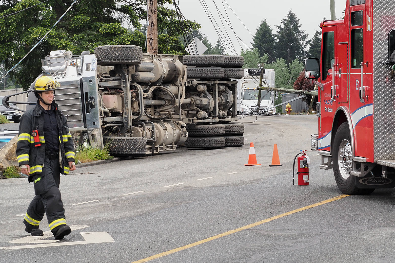 21647363_web1_200527-NBU-semi-truck-crash_1