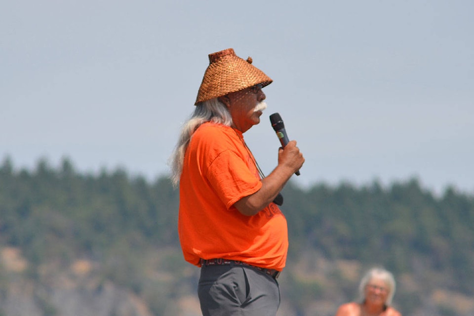 Tom Bob, Tyler Bob’s father, speaks at the beginning of the opening ceremony. (Mandy Moraes photo)