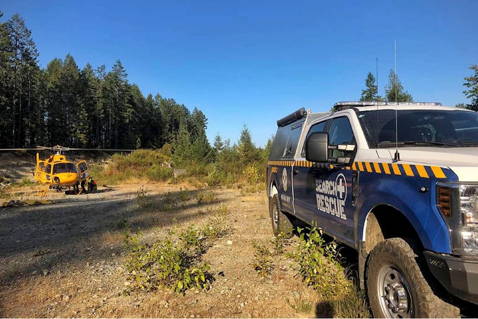26052794_web1_210804-NBU-Injured-Woman-Airlifted-from-Nanaimo-River_1