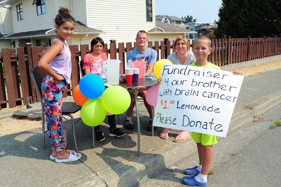 26155340_web1_210818-PQN-Lemonade-Stand-Fundraiser-Hohnsteins_2