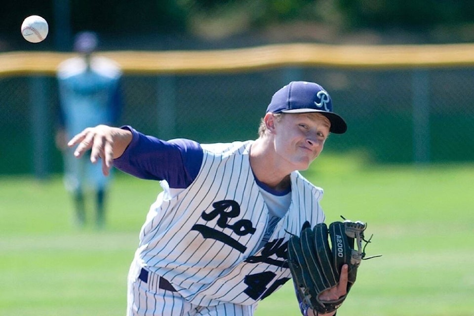 28017693_web1_220209-PQN-Royals-Pitcher-Joins-Owls-JoshLaukannen_1