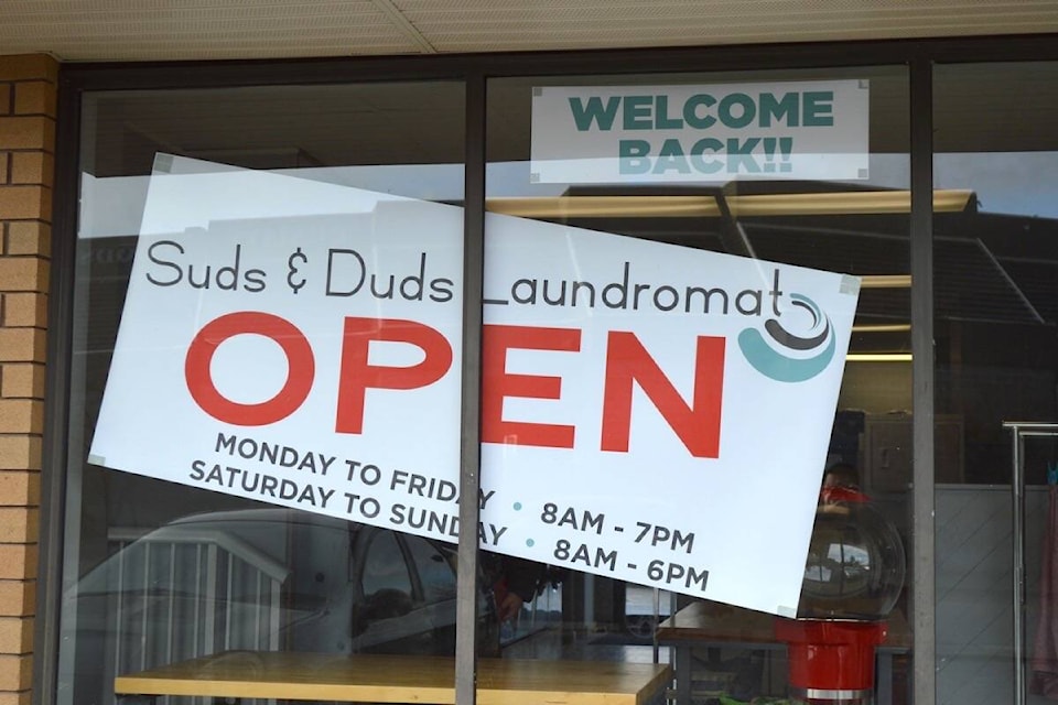 28052256_web1_220209-PQN-suds-duds-reopens-SudsDuds_2