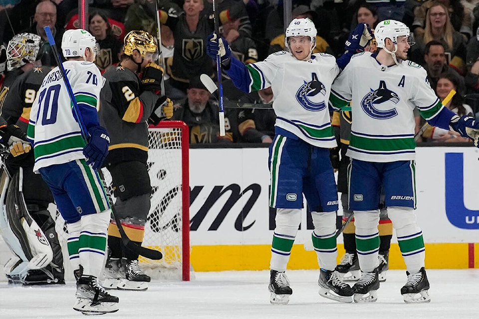 28724089_web1_220406-CPW-Canucks-Golden-Knights-elias_1