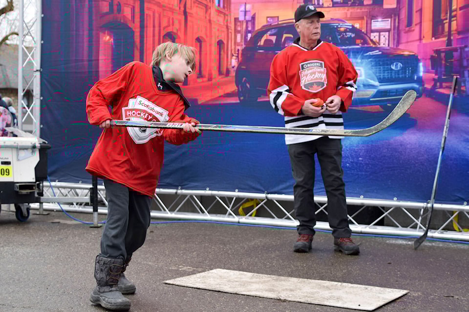 28810014_web1_200311-SAA-Hometown-hockey-SAT3