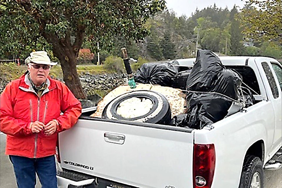 29125847_web1_220518-PQN-Schooner-Cove-Cleanup-Schooner_1