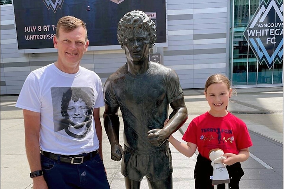 30329466_web1_220914-PQN-Avid-Terry-Fox-Fan-DarrellFox_1
