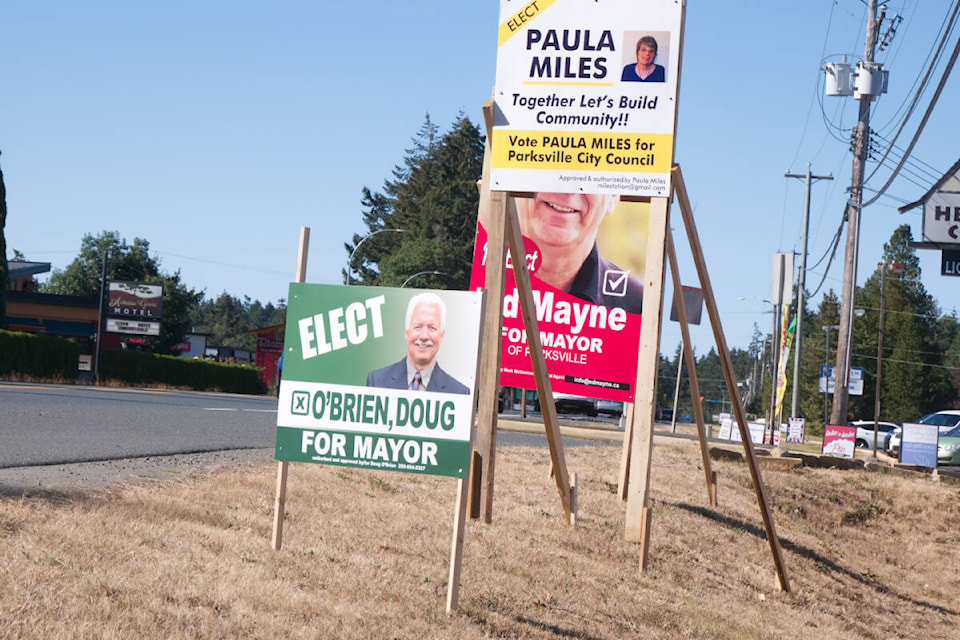 30453685_web1_220928-PQN-Election-Signs-Vandalized-photo_2