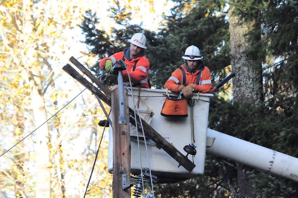 30926317_web1_221109-PQN-Massive-Power-Outages-BC-Hydro_2