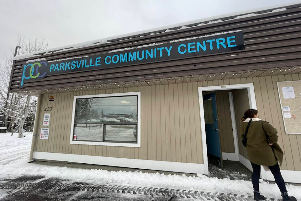 31379785_web1_221228-PQN-Parksville-Warming-Centre-photo_1