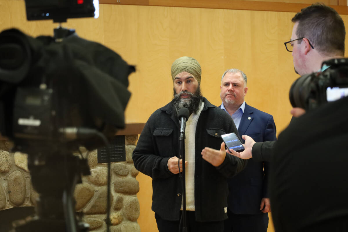 31678274_web1_230201-PQN-Jagmeet-Singh-visit-photo_3