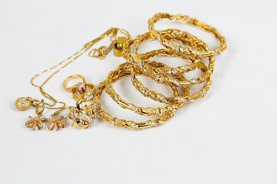 gold-jewelry