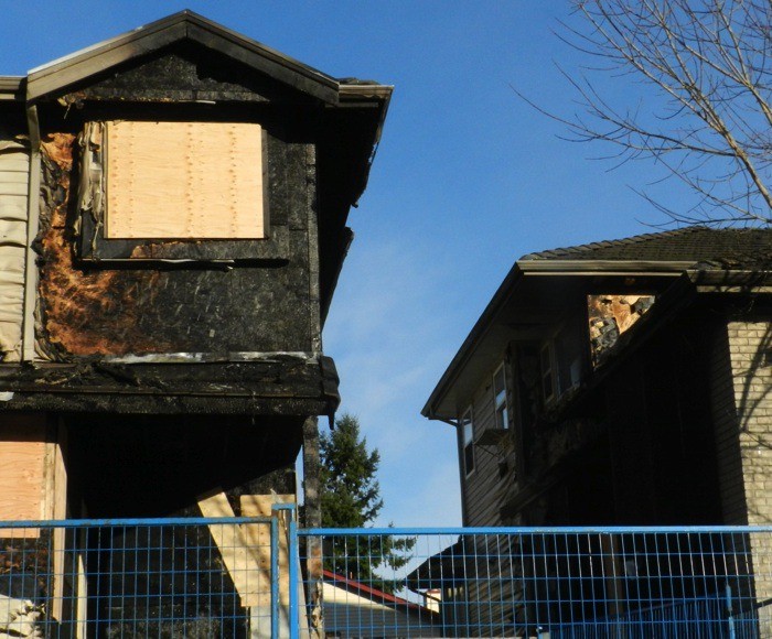 【wwk】Room fire Firefighters battle blaze in two-storey Fleetwood home