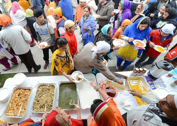 14432surreyVaisakhiFood2-BJ-Apr19