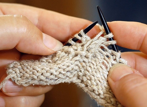 17606surreyw-knitting