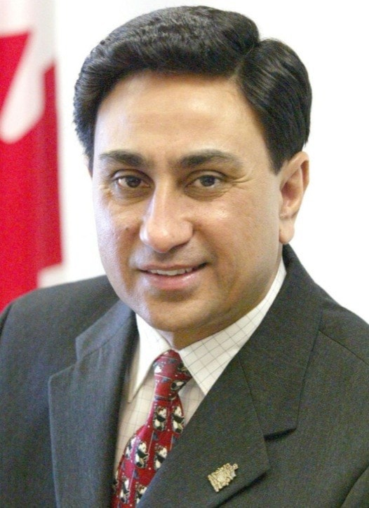 20464langleyGrewal-Gurmant2013